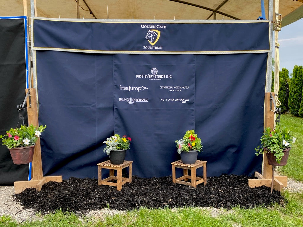 RES Stable Wall Drape